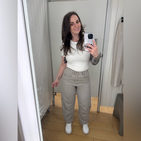 Meet your posher, Jenn! - Picture 2 of 2